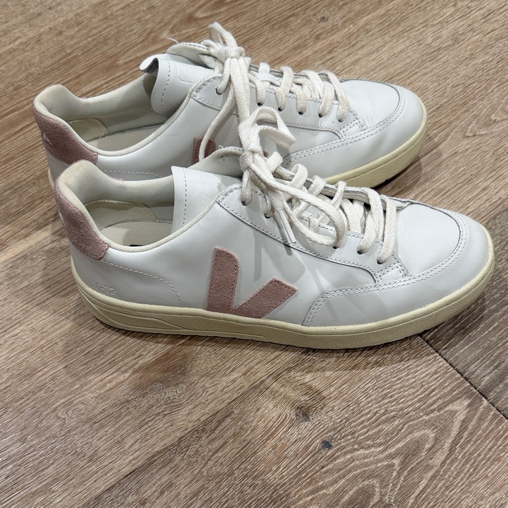 Veja White Leather Sneakers with Pink Suede V and Heel